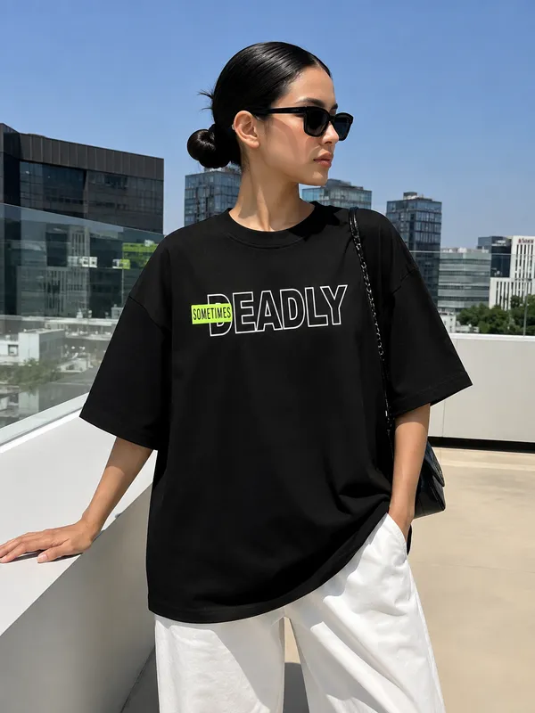 Midnight_Deadly_Graphic_Tee_Black