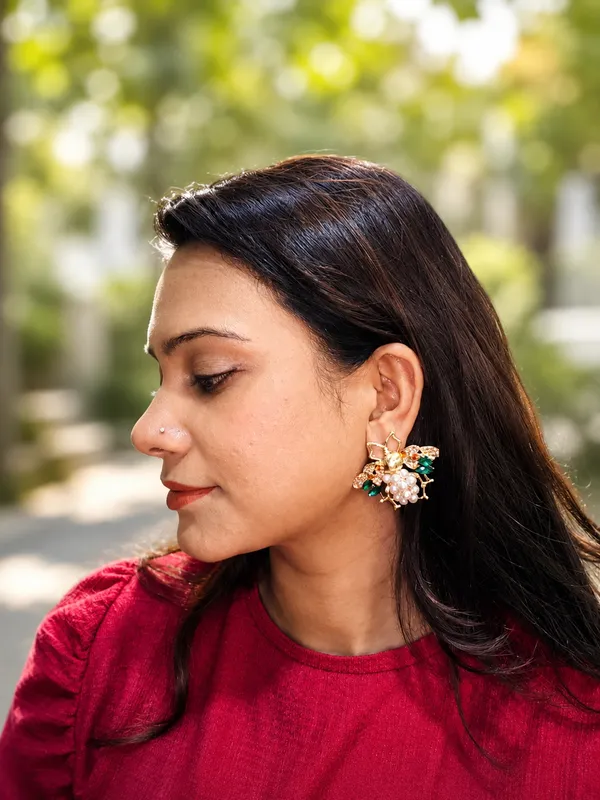 Queen_Bee_Pearl_Earrings_Gold_Tone_Statement_Jewellery