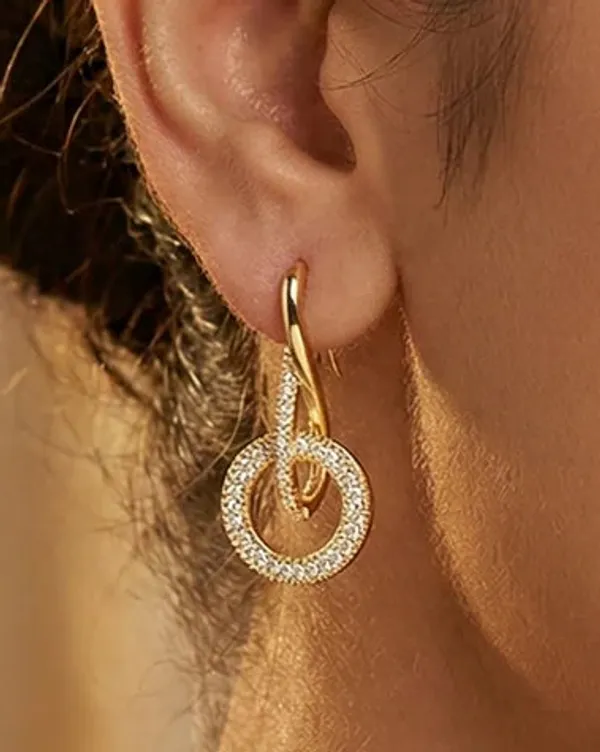 Interlinked_Circle_Crystal_Earrings_Gold_Tone_Finish