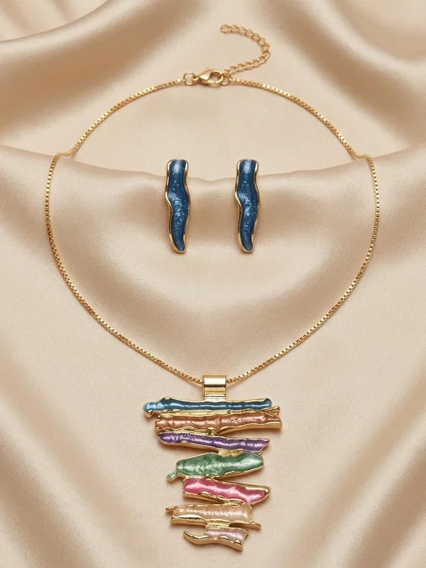 Aurora_Layers_Statement_Pendant_Set