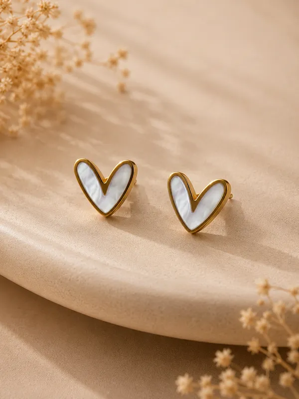 Pearl_Heart_Stud_Earrings_White