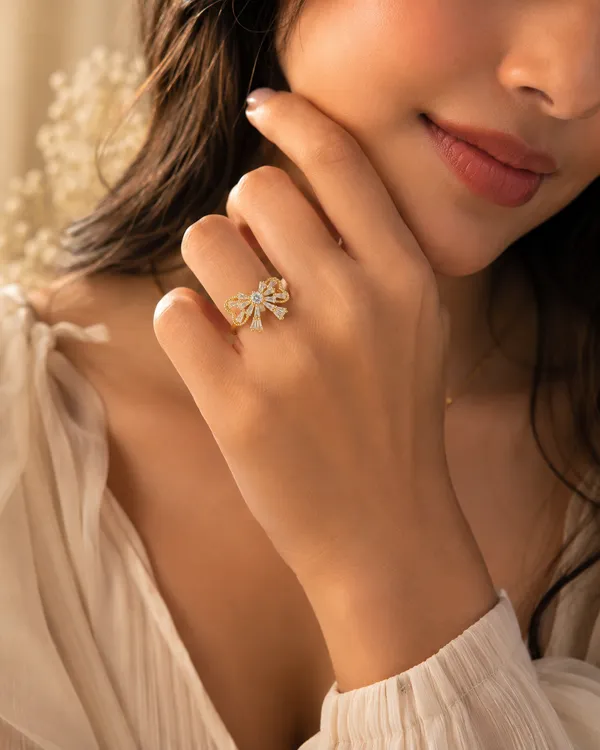 Crystal_Bow_Ring_Gold