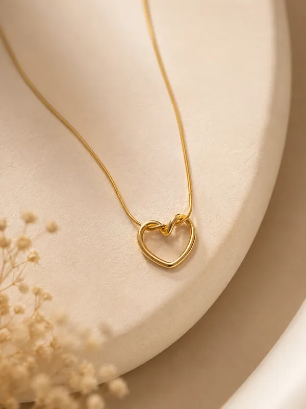Eternal_Heart_Necklace_Gold
