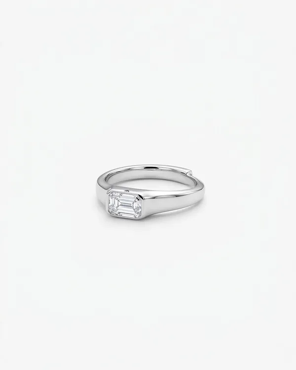 Bezel_Set_Emerlald_Cut_Moissanite_Diamond_Ring_Silver