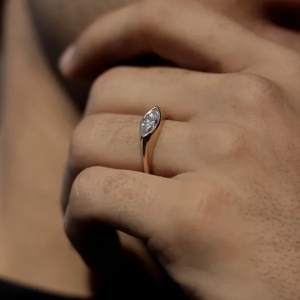 Bezel_Set_Marquise_Cut_Moissanite_Diamond_Ring_Silver