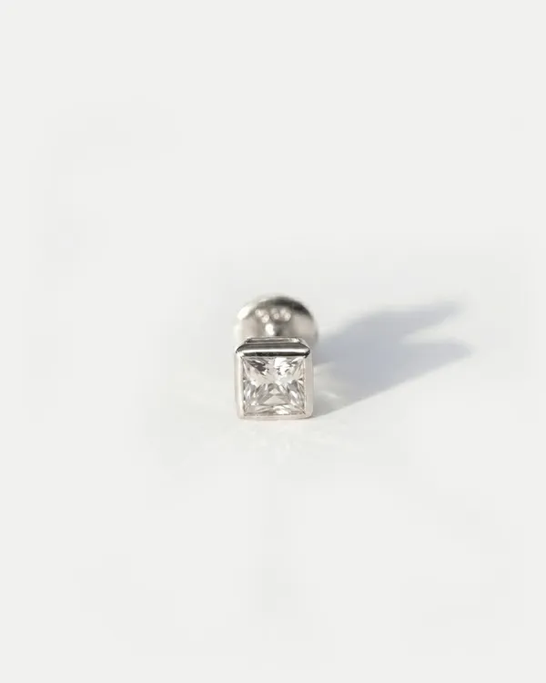 Apex_Square_Moissanite_Diamond_Ear_Studs_Silver