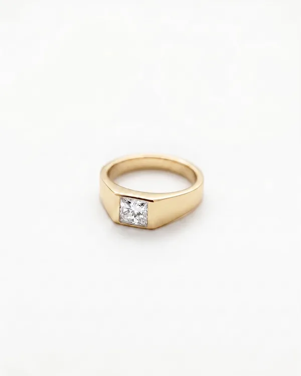 Bezel_Set_Princess_Cut_Moissanite_Diamond_Ring_Gold