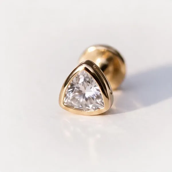 Trillion_Moissanite_Diamond_Ear_Studs_Gold