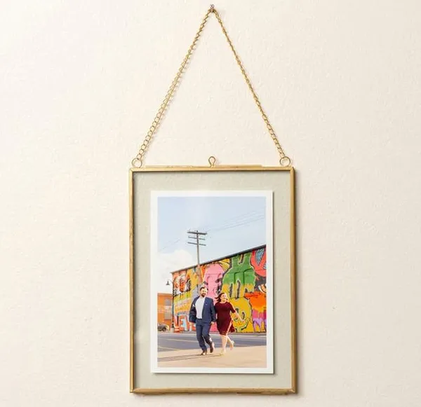 Anbw_Handicraft_Steel_And_Glass_Wall_Mounted_Oblong_Photo_Frame_With_2_Sides_Glass_Golden_4x6_Inch