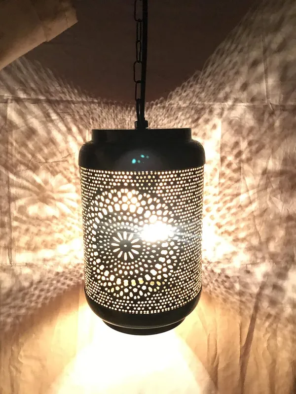 Anbw_Handicraft_Metal_Flower_Design_Lantern_With_Electric_Fitting_Color_Black
