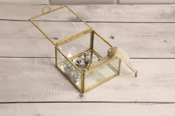 Glass_Vintage_Square_Keepsake_Jewelry_Organizer_Box_Gold