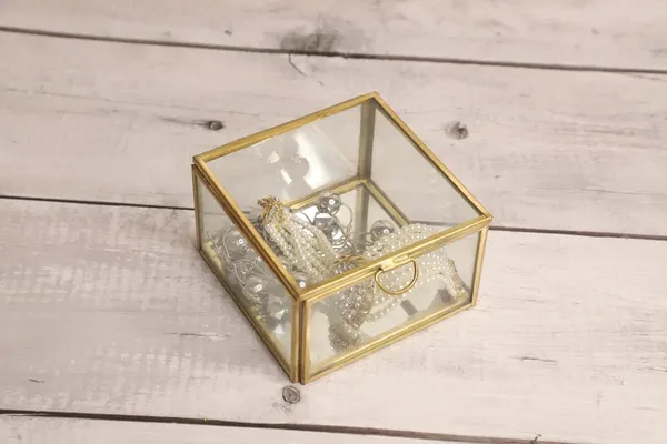 Glass_Vintage_Square_Keepsake_Jewelry_Organizer_Box_Gold