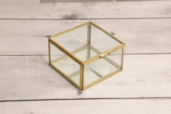Glass_Vintage_Square_Keepsake_Jewelry_Organizer_Box_Gold