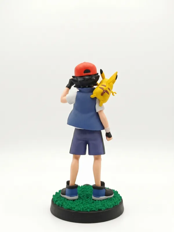 Ash_And_Pikachu_Character_Display_Figurine