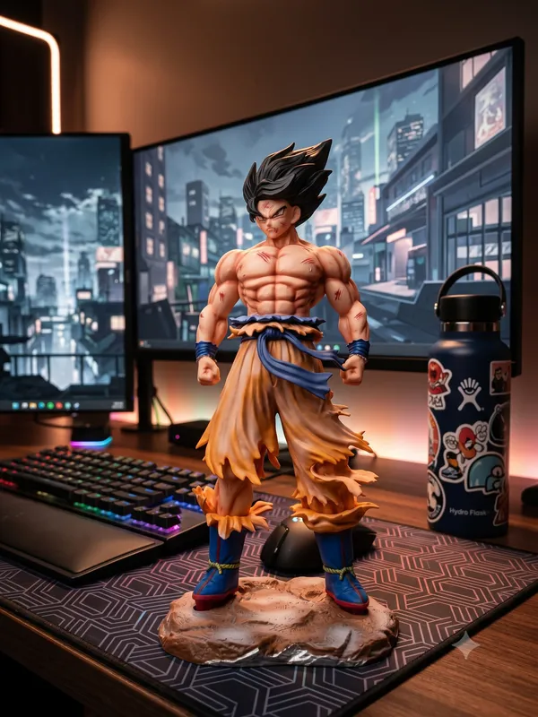 Goku_Super_Saiyan_Collectible_Figurine_21_Cm