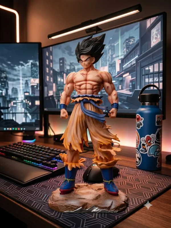 Goku_Super_Saiyan_Collectible_Figurine_21_Cm