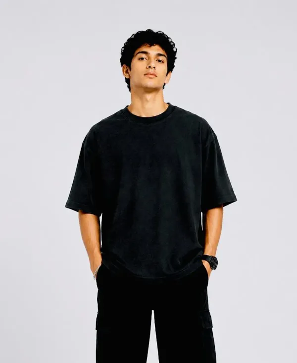 Black_Cotton_Solid_Oversized_Round_Neck_T-Shirt_For_Men