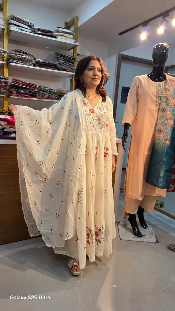 Shruti_10_Kurti_Pant_Sets_white