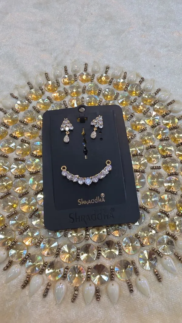 Mangal_sutra_Jewellery_multicolor
