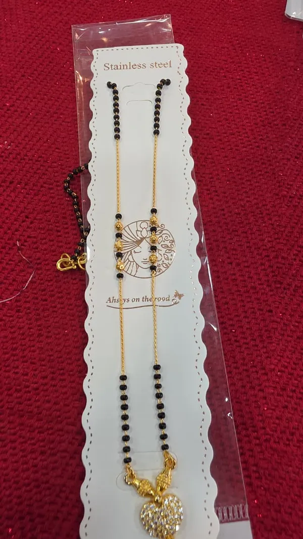 Mangal_Sutra_Jewellery_gold_black