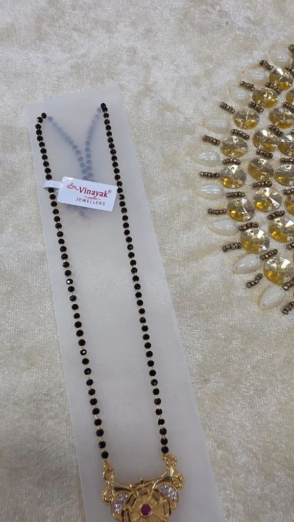 Mangal_Sutra_Jewellery_gold_black