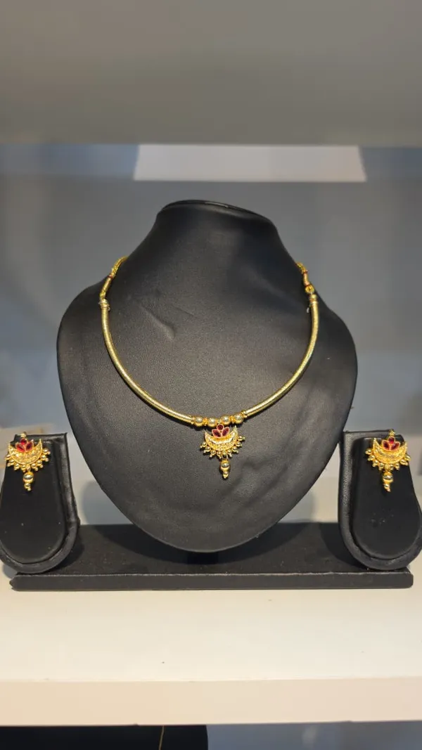 Neckless_Jewellery_gold