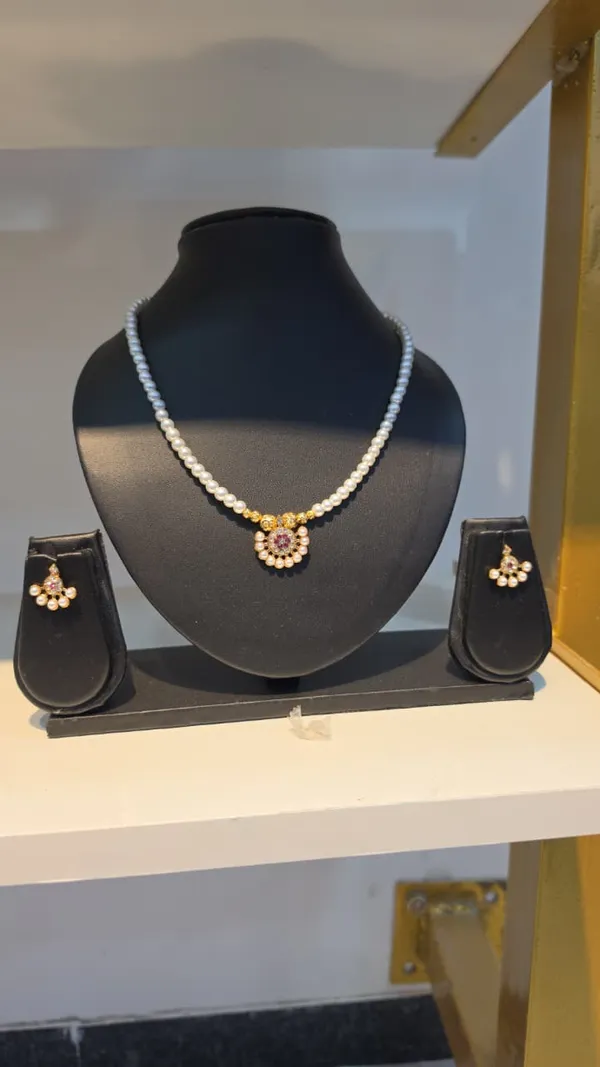 Neckless_Jewellery_gold