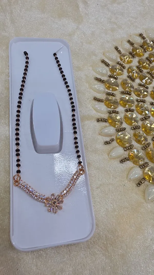 Mangal_sutra_Jewellery_gold_black