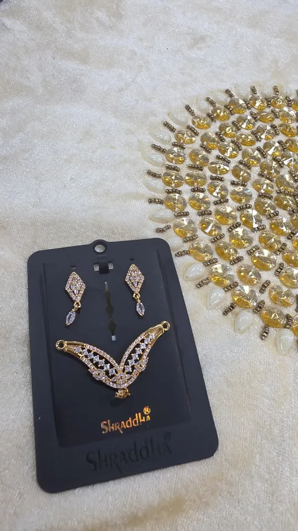 Mangal_sutra_Jewellery_multicolor