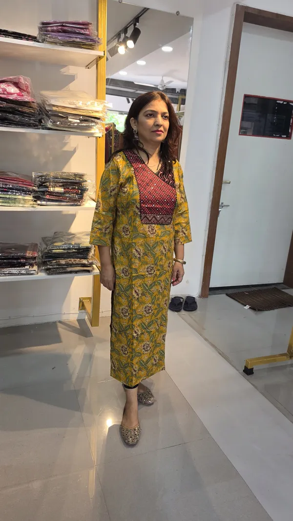 Top_4_Kurti_multicolor