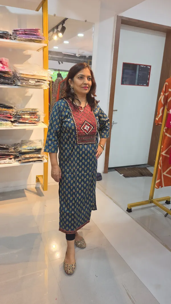 Top_1_Kurti_multicolor