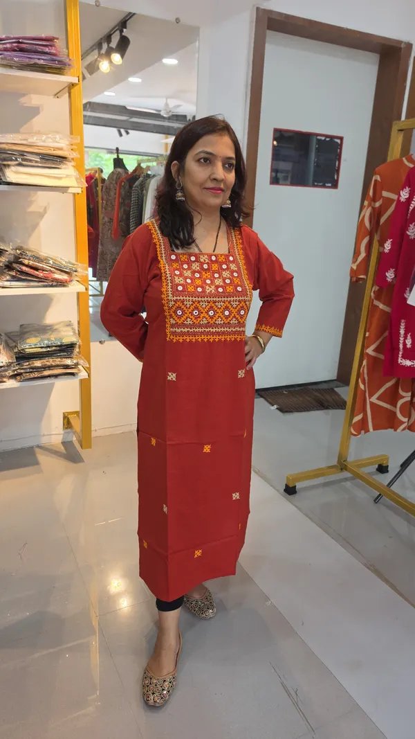 Meera_Kurti_multicolor