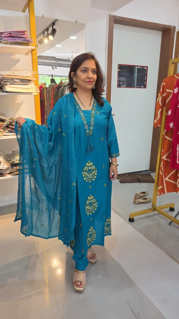 R_1600_Kurti_Pant_Sets_multicolor