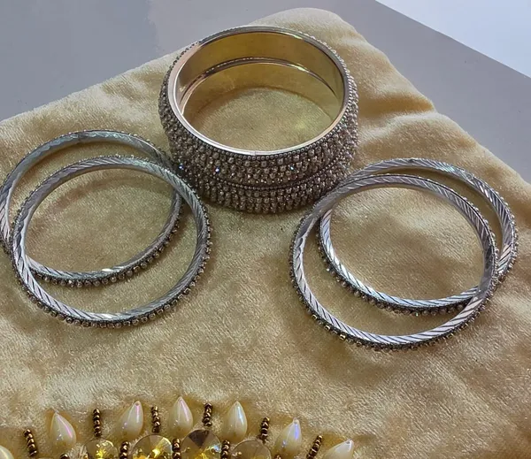Bangles_Jewellery_multicolor