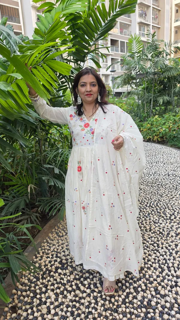 Shruti__10_Kurti_Pant_Sets_white