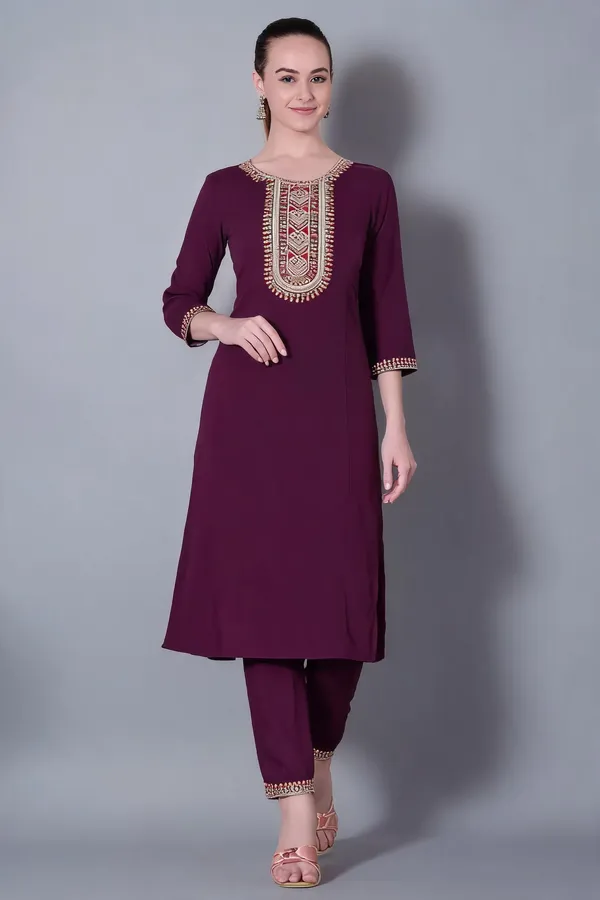 Maroon_Cotton_Straight_Embroidered_Kurta_Set_For_Women