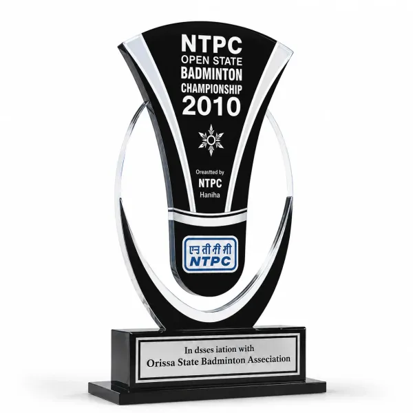 Celebrate_Success_with_Premium_Customized_Acrylic_Award_-_6x4_Inch