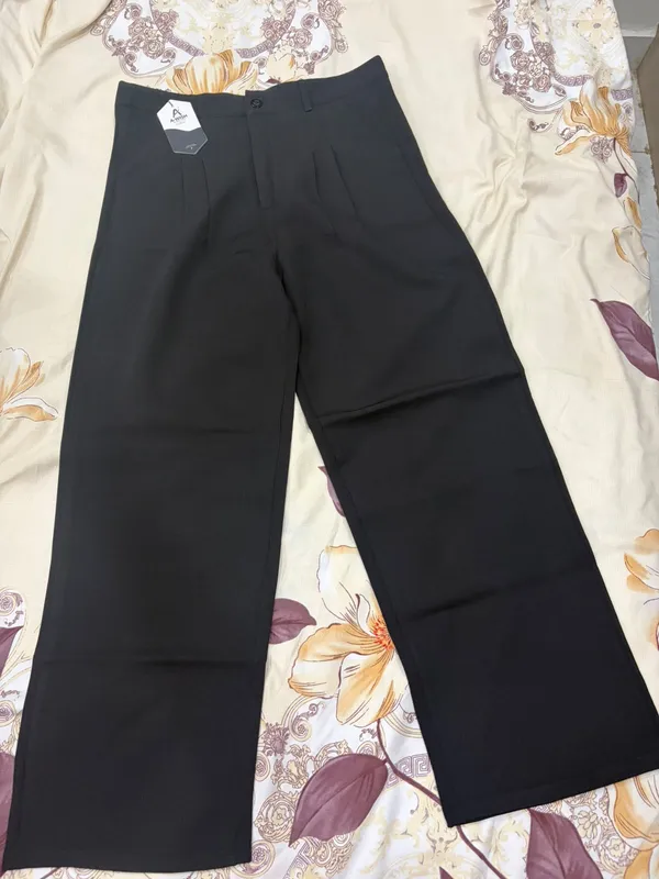 Black_Wide_Leg_High_Rise_Pleated_Trousers_For_Women