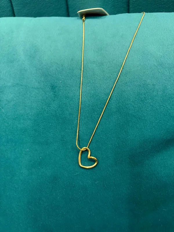 Gold_Stainless_Steel_Heart_Pendant_Necklace_For_Women
