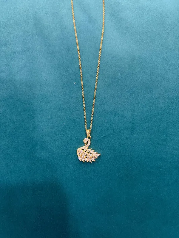 Gold_Stainless_Steel_Swan_Pendant_Necklace_For_Women