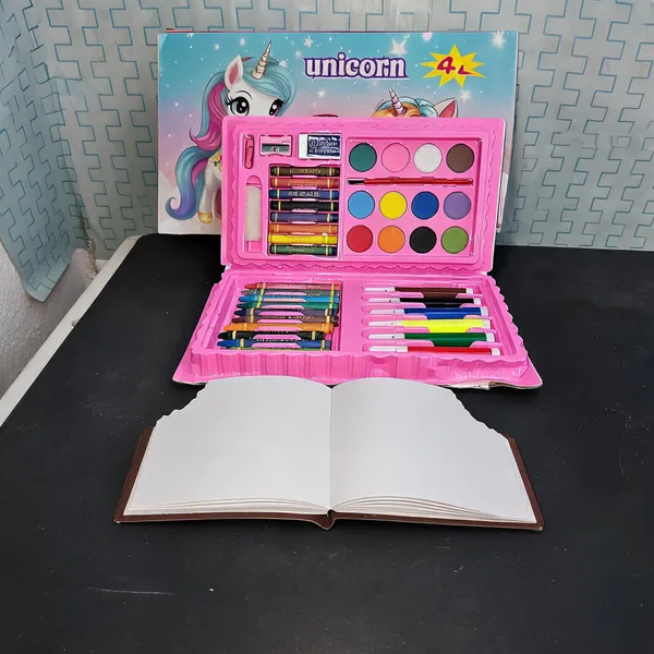 Unicorn_4-In-1_Stationery_Material_Art_Set._With_A_Unique_Chocolate_Diary
