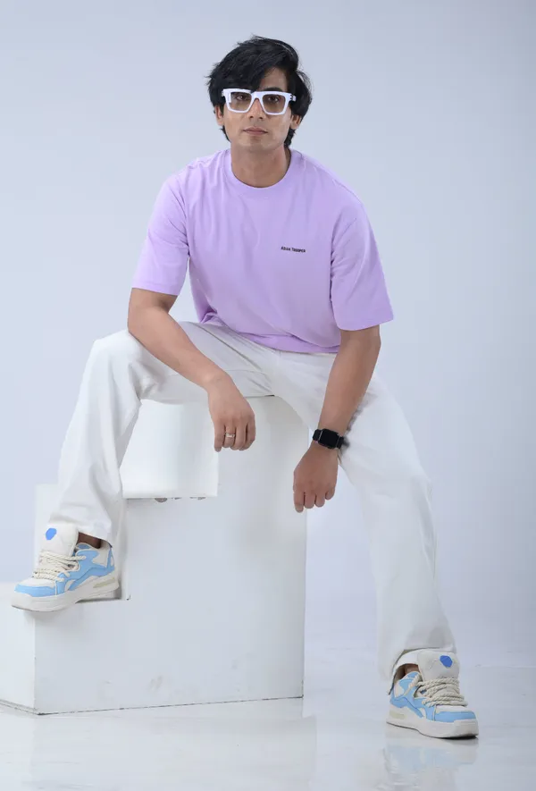 Elegant_Lavender_Oversized_T_Shirt
