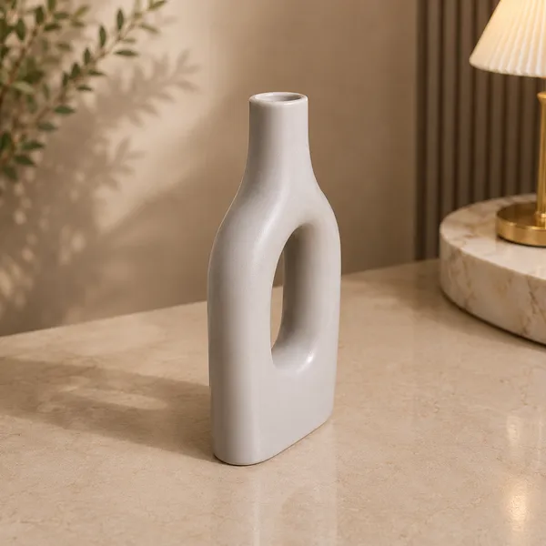 Ceramic_Modern_Solid_Sculptural_Vase