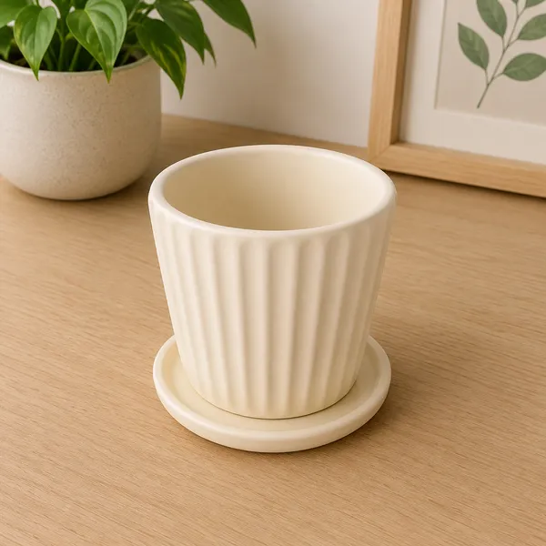 Ceramic_Modern_Ribbed_Planter_Pot_With_Saucer