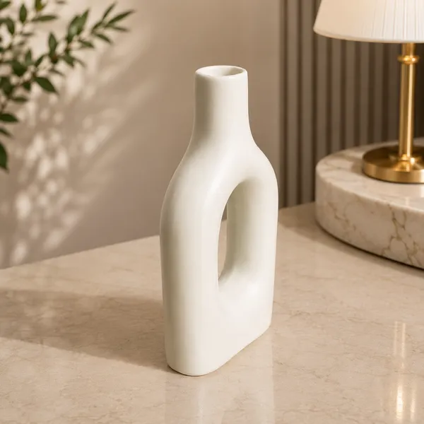 Ceramic_Sculptural_Plain_Vase