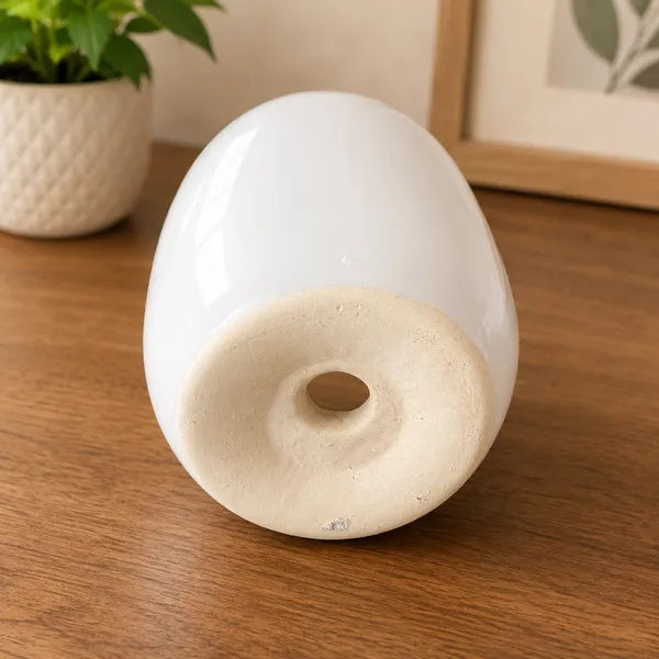 White_Ceramic_Minimalist_Solid_Planter_Pot