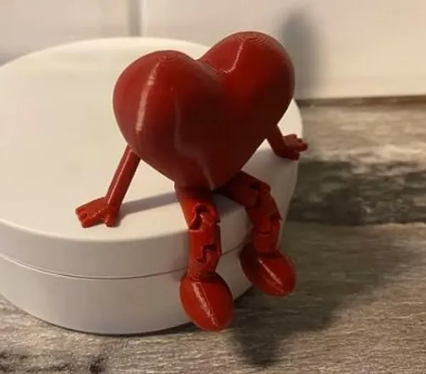 PartPixels_Sitting_Heart_Cute_Shelf_Decoration_Showpiece