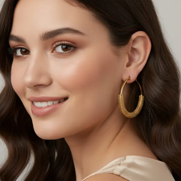 Fabllery_Anti_Tarnish_Gold_Finish_Hoop_Earrings_For_Women_Minimal_Elegant_Daily_Wear