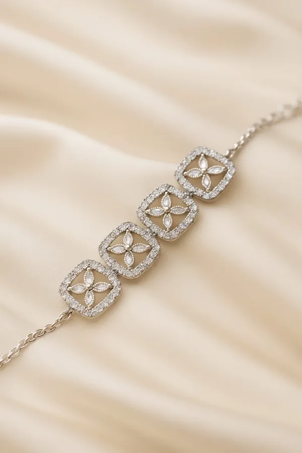Fabllery_Elegant_Anti_Tarnish_Square_Motif_Bracelet_For_Women_Premium_Finish