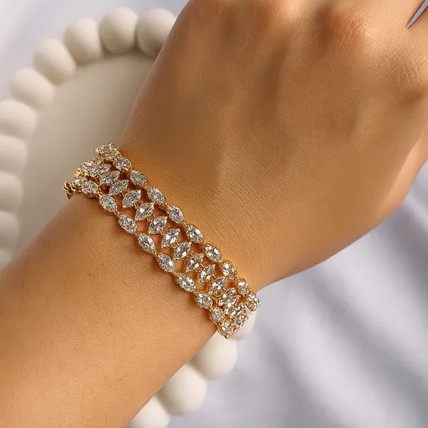 Fabllery_Luxury_Anti_Tarnish_Crystal_Link_Bracelet_For_Women_With_Long_Lasting_Shine